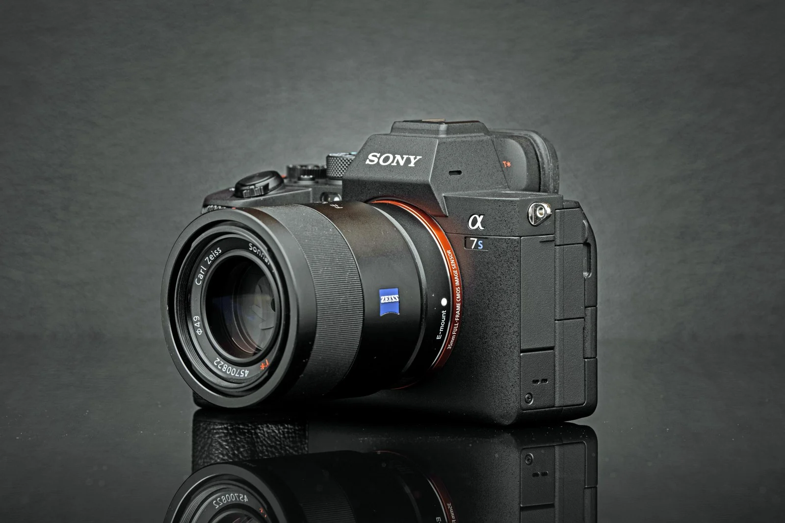 Sony Zeiss Sonnar T* FE 55mm F1.8 ZA